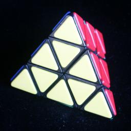 Pyraminx with tiles